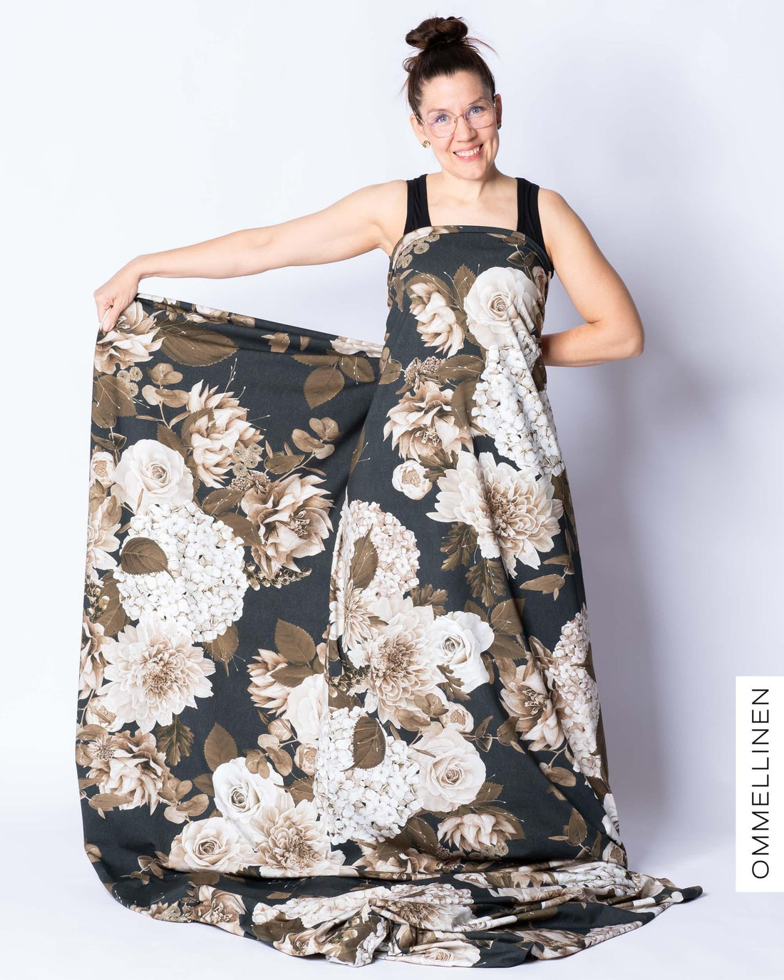 Digitrikoo, Kukkakimppu - tumma/seepia - Ommellinen